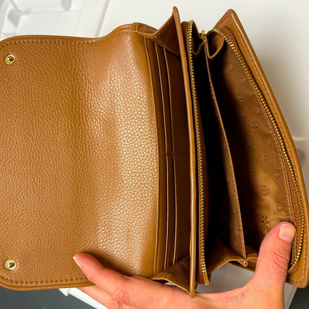 Tory Burch brown wallet